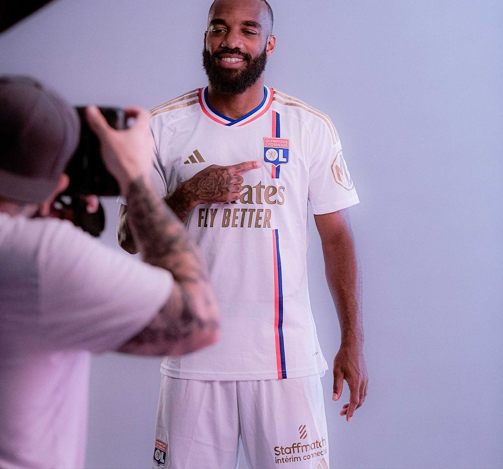 olympique lyon shirt presentation with staffmatch logo on shorts